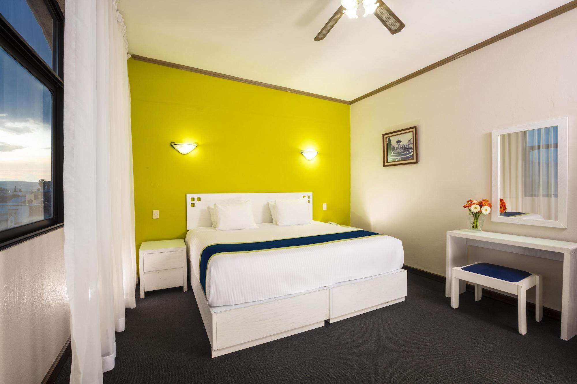 Vista Express Morelia By Arriva Hospitality Group Экстерьер фото