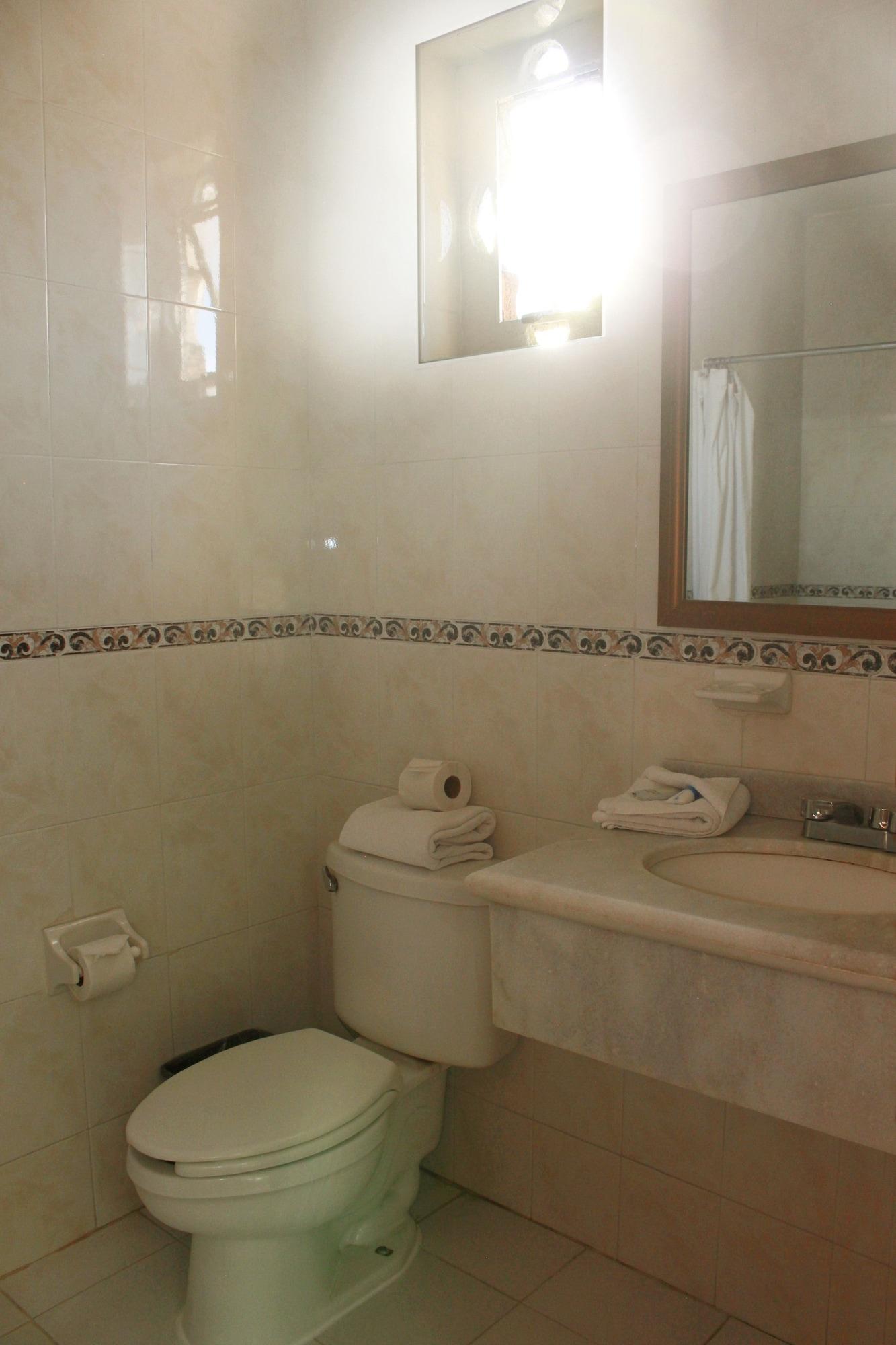Vista Express Morelia By Arriva Hospitality Group Экстерьер фото