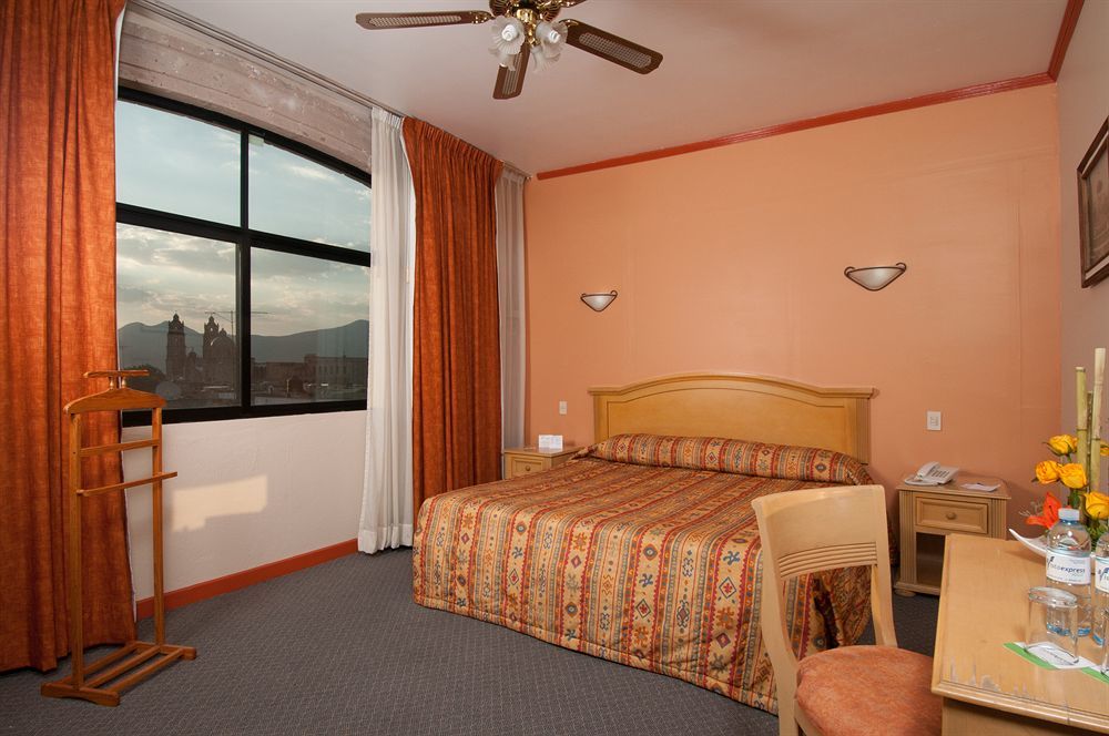 Vista Express Morelia By Arriva Hospitality Group Экстерьер фото