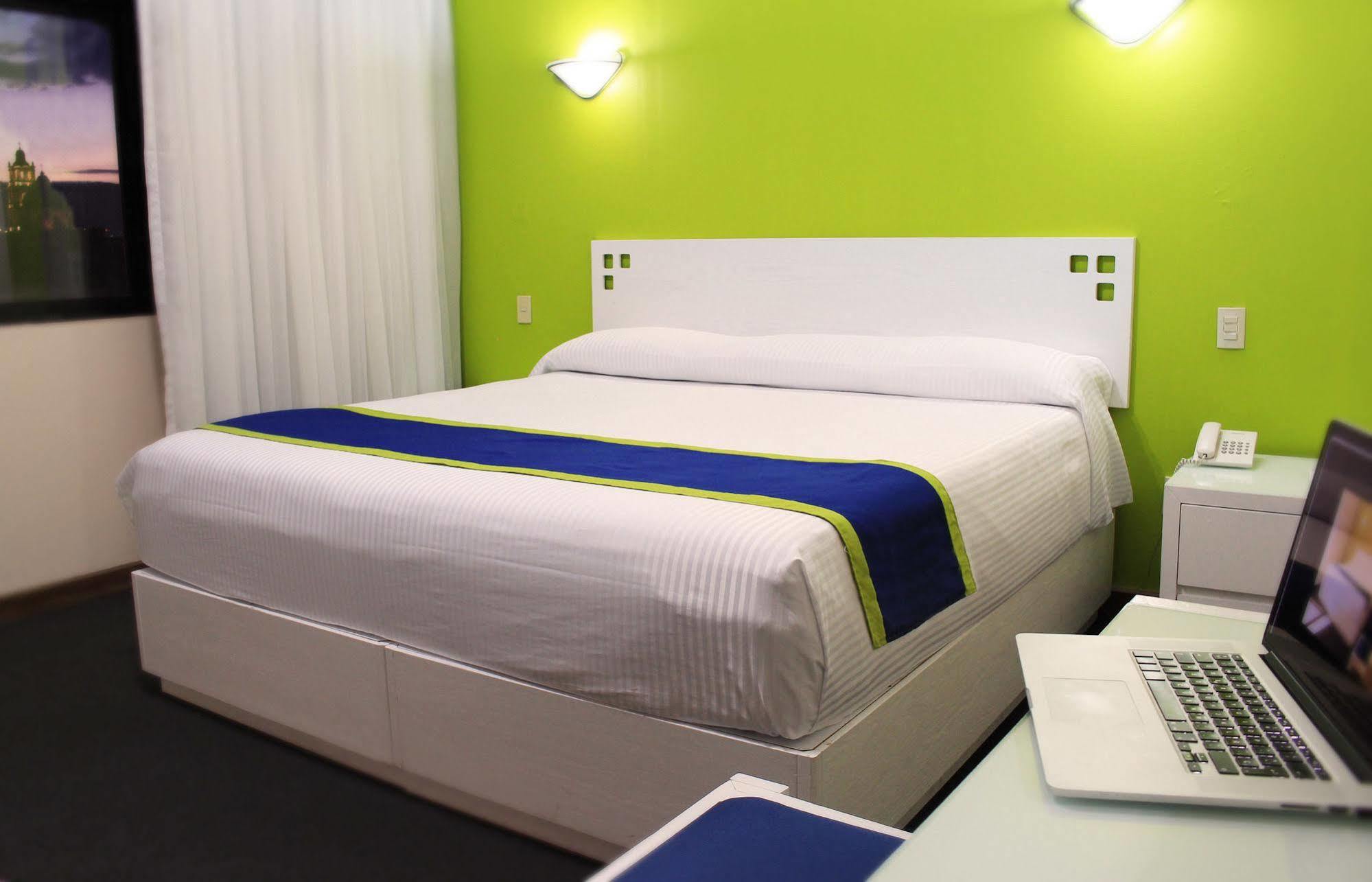 Vista Express Morelia By Arriva Hospitality Group Экстерьер фото