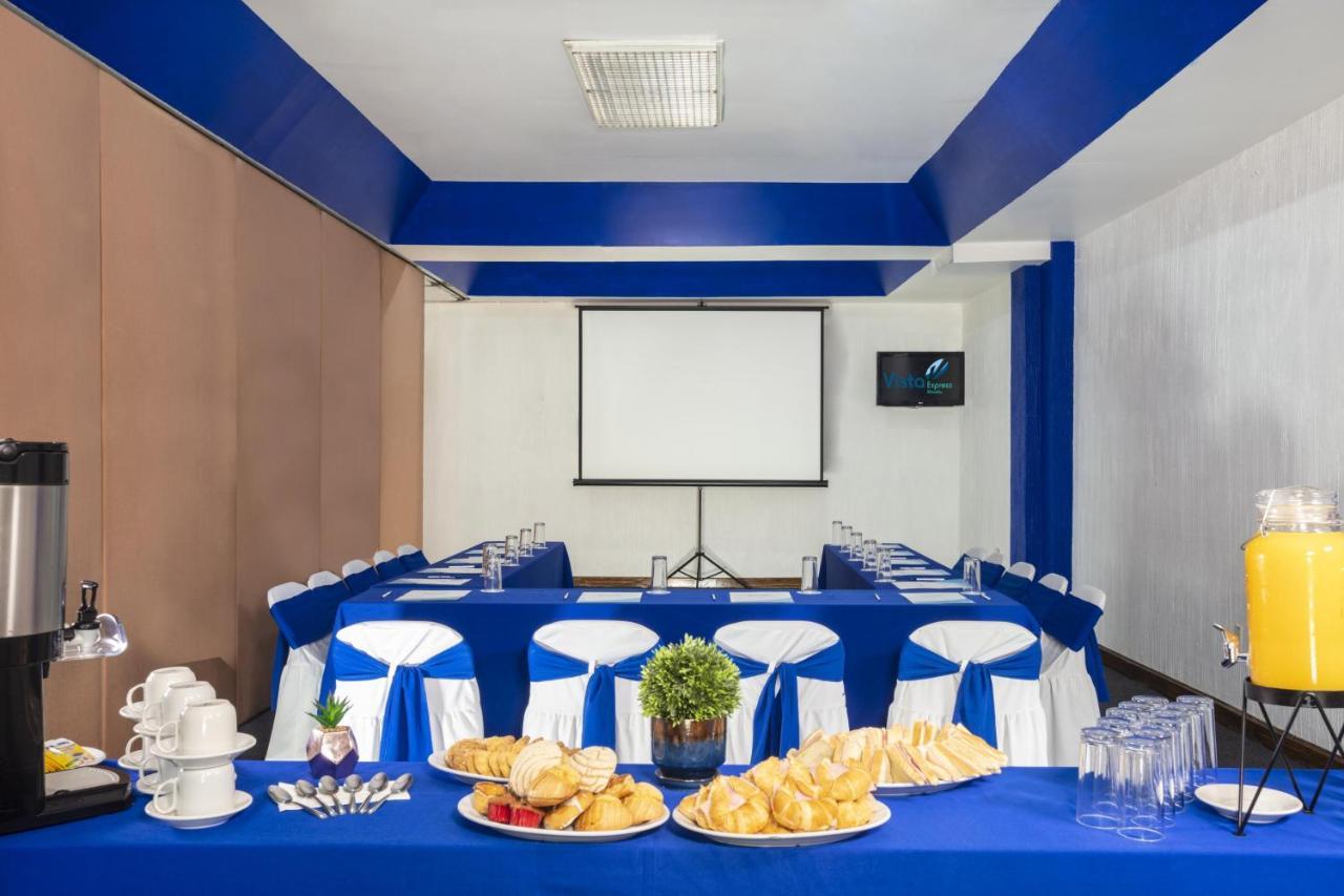 Vista Express Morelia By Arriva Hospitality Group Экстерьер фото
